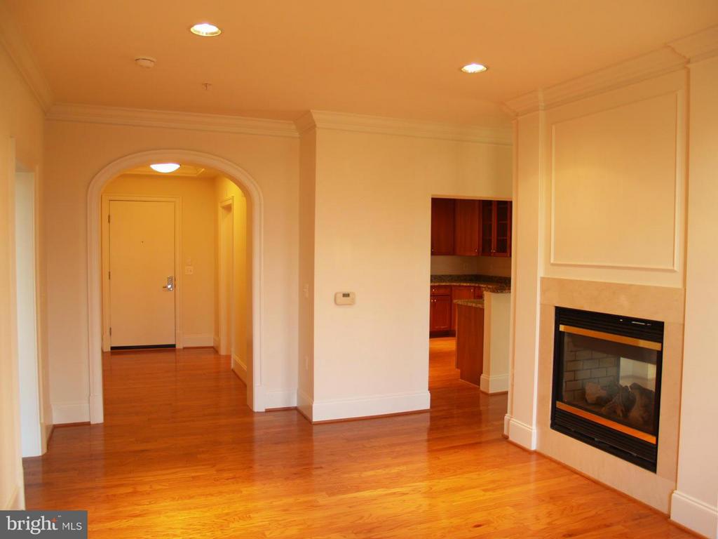 600 SECOND STREET 303