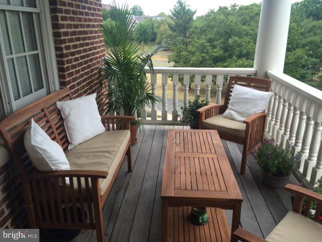 600 SECOND STREET 303