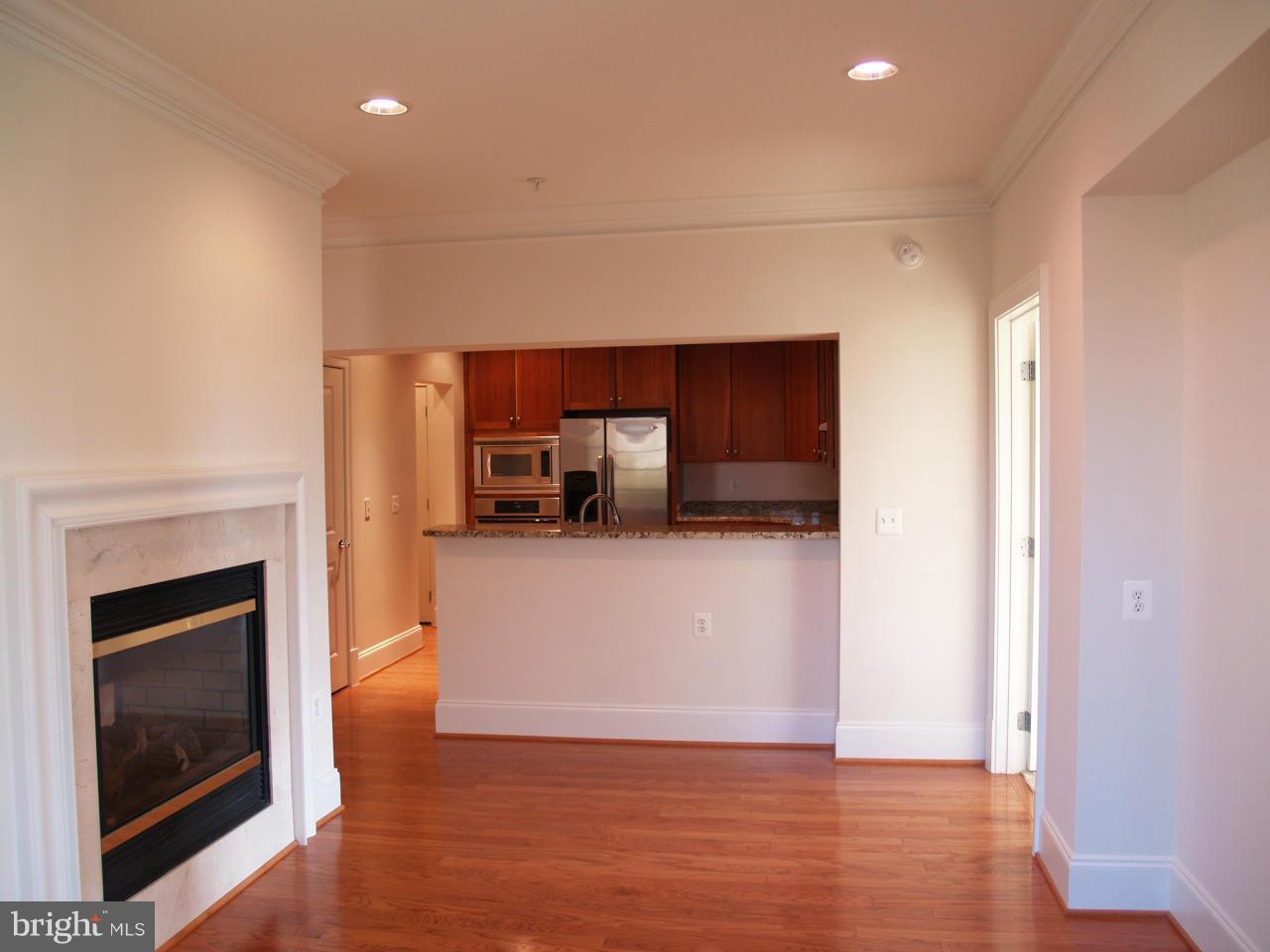 600 SECOND STREET 303