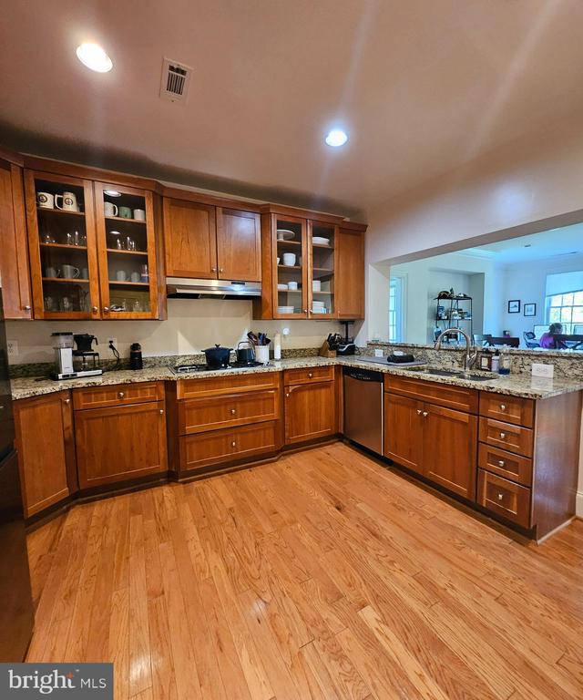 600 SECOND STREET 303