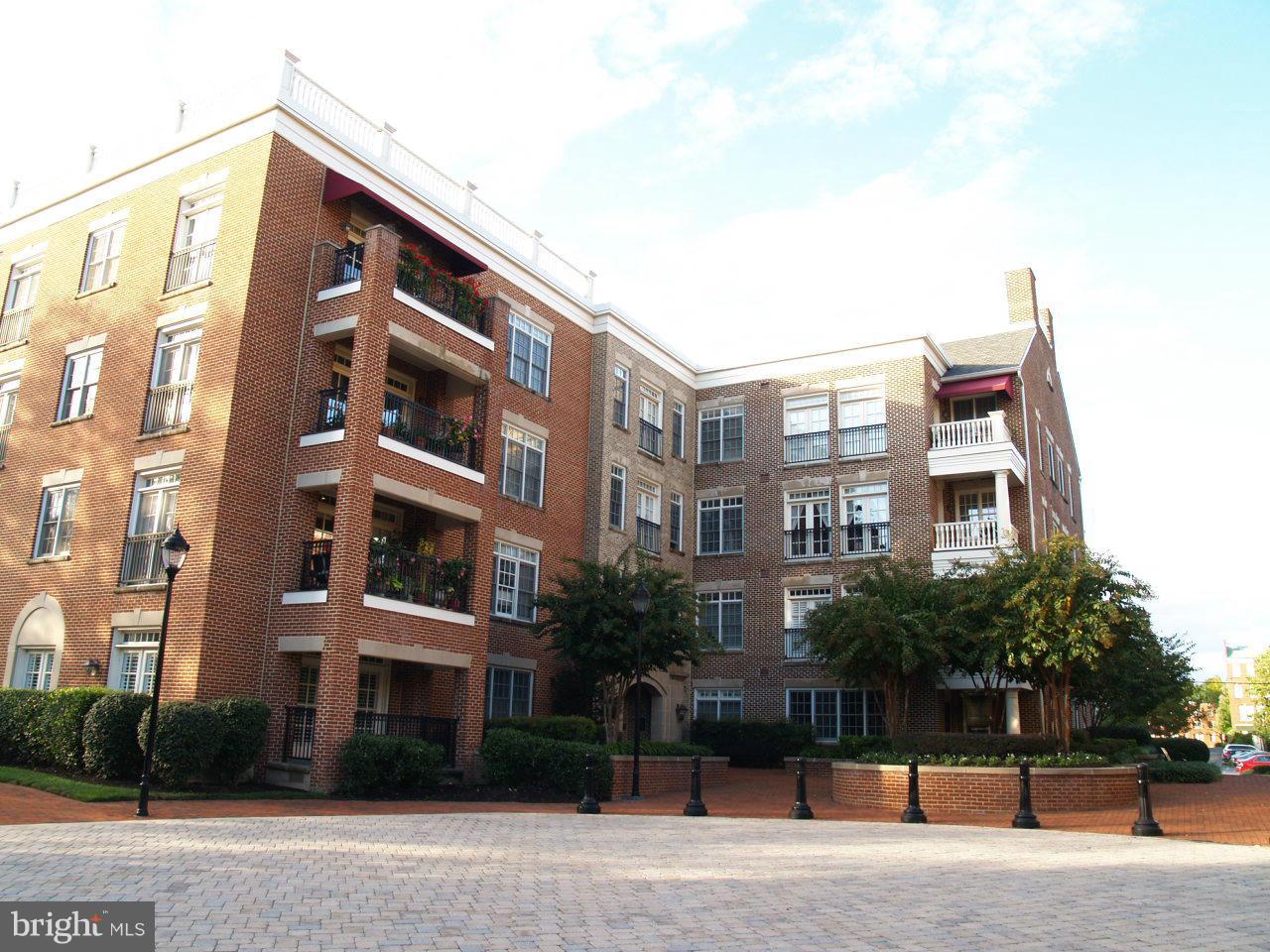 600 SECOND STREET 303
