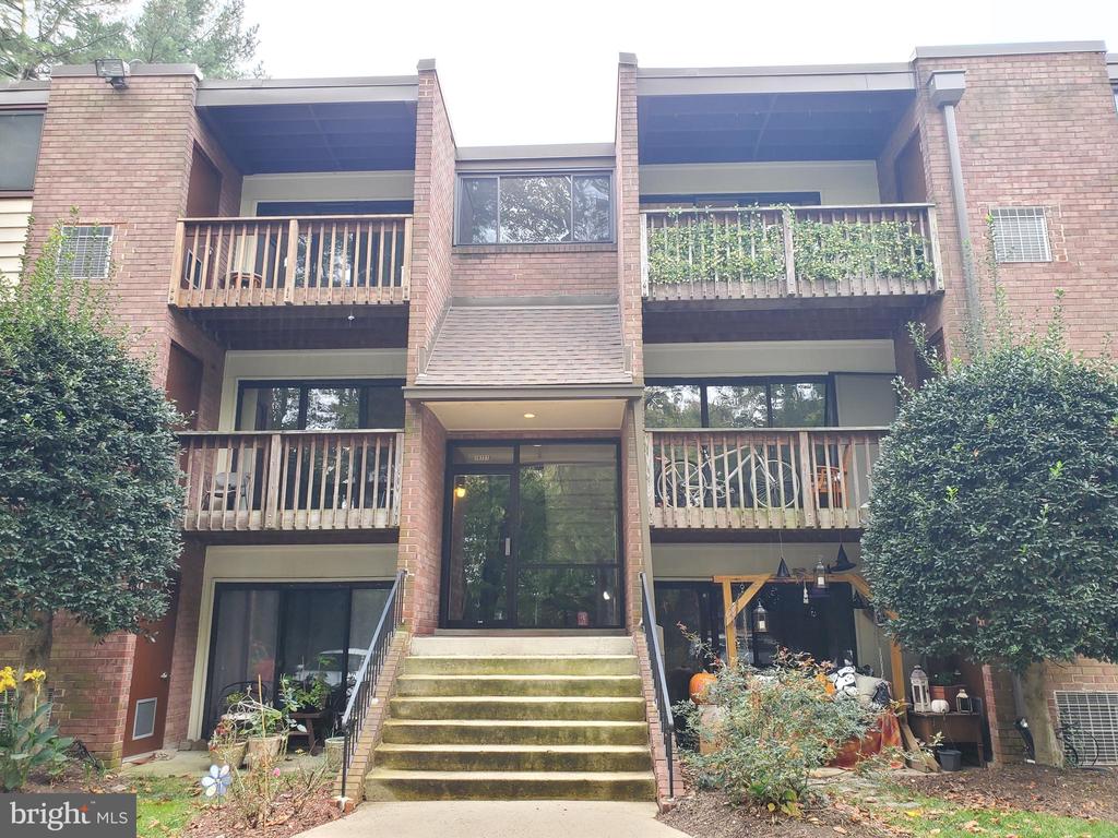 10721 WEST DR. #202