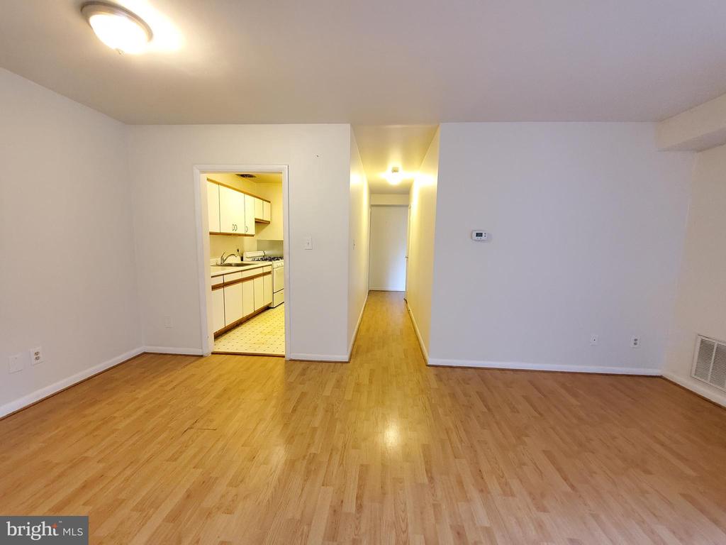 10721 WEST DR. #202
