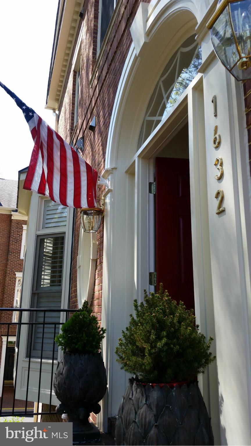 1632 Colonial Hills Dr