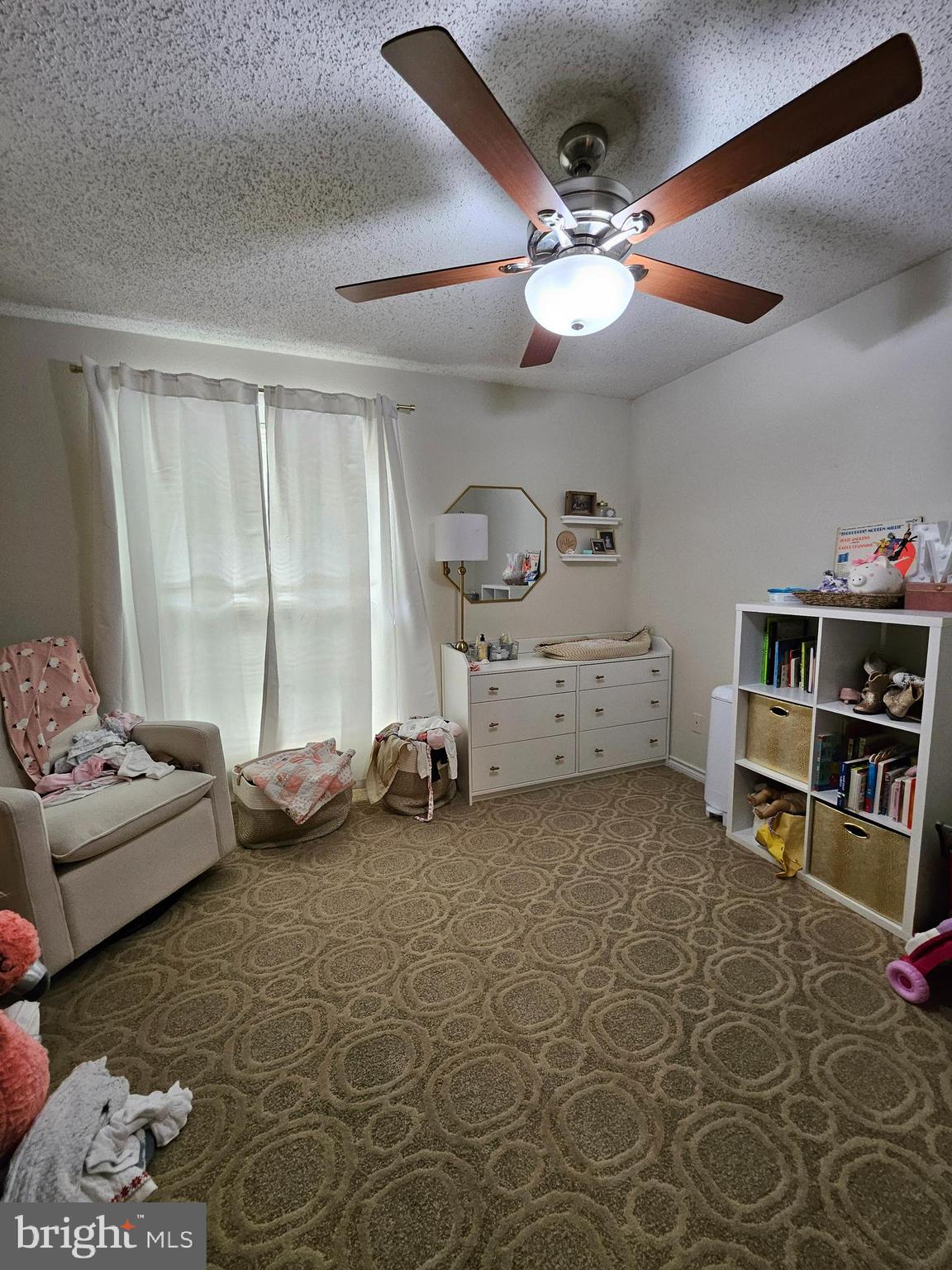 1527 Lincoln Way #202