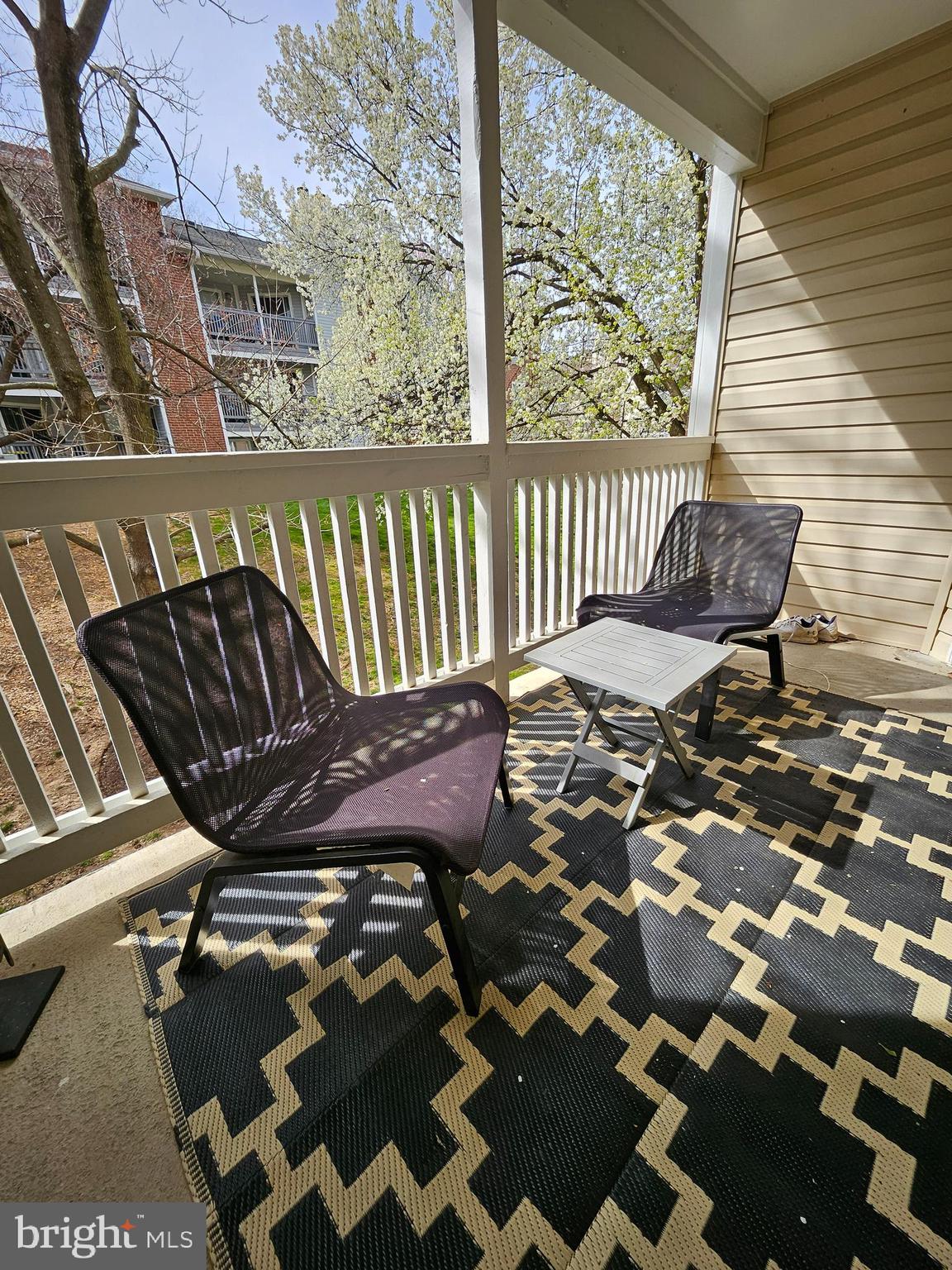 1527 Lincoln Way #202