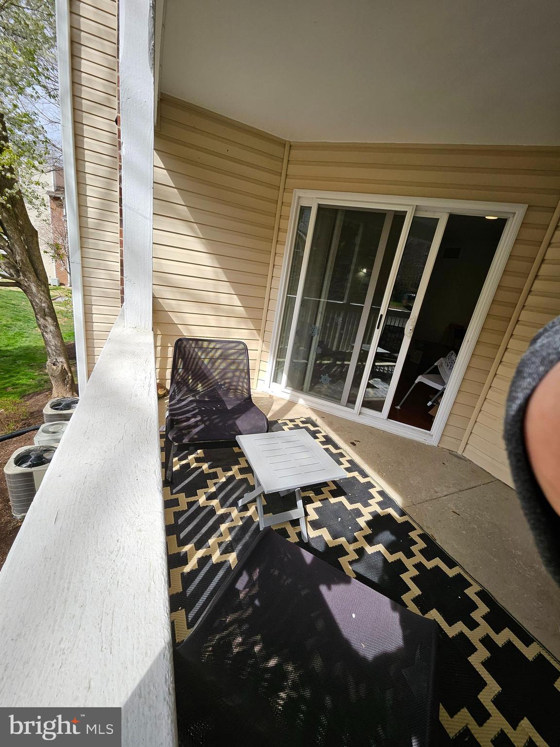 1527 Lincoln Way #202