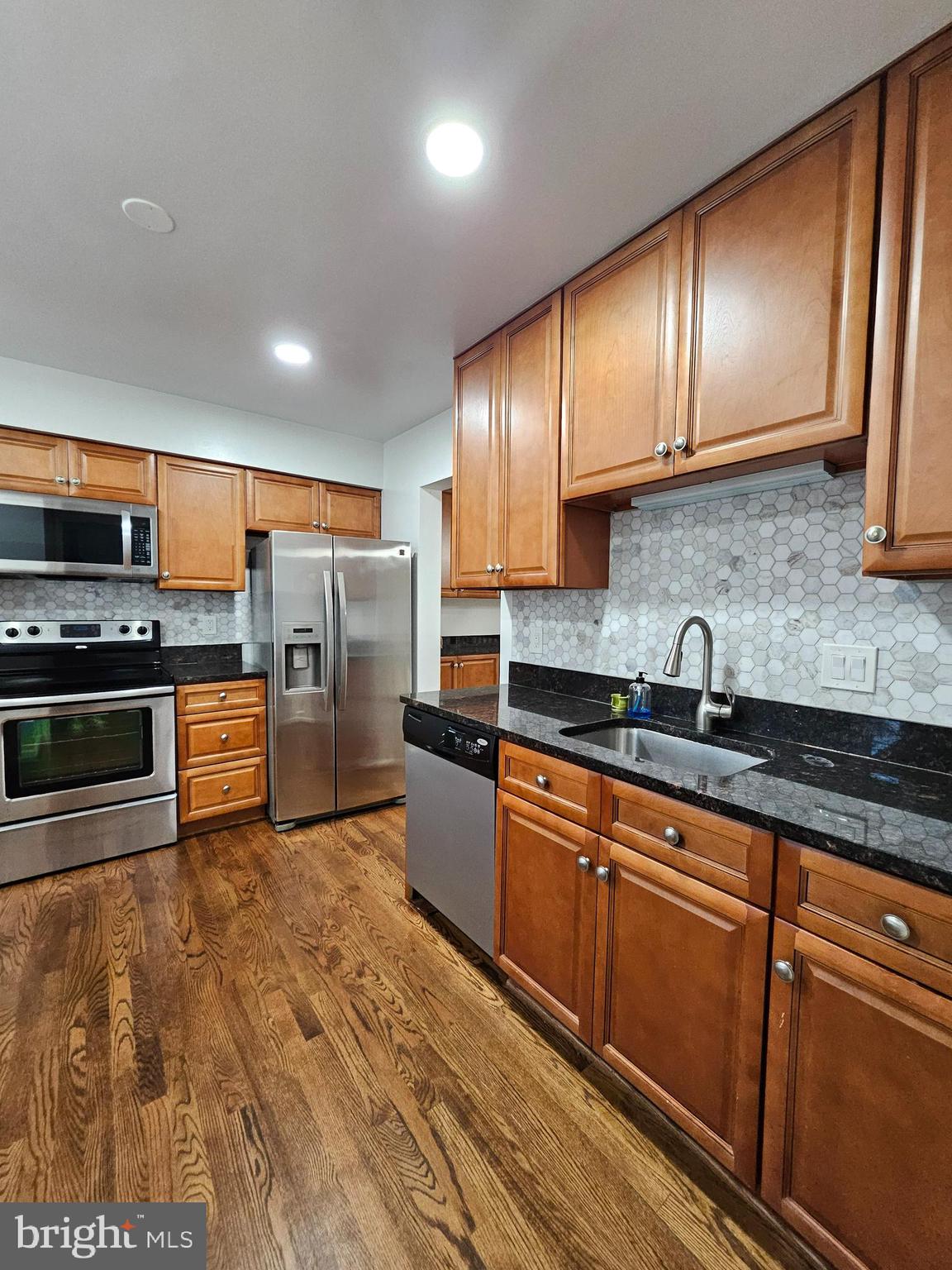 6517 KEMPER LAKES CT