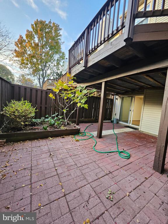 6517 KEMPER LAKES CT