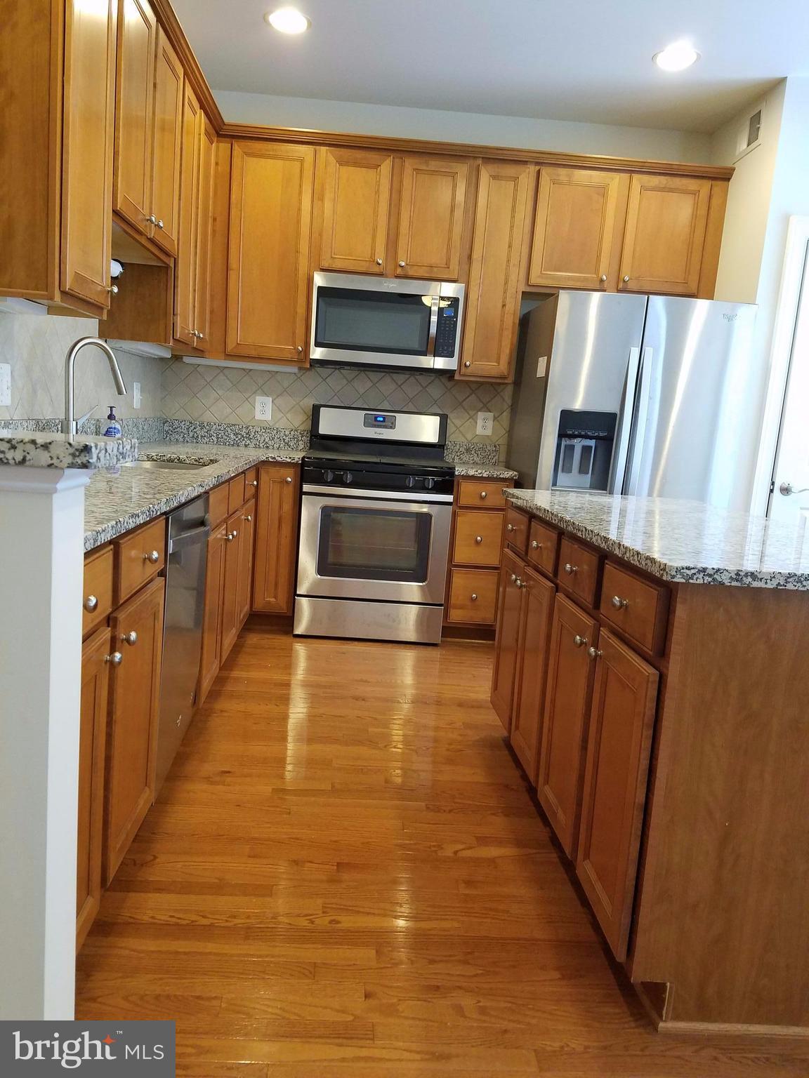 5985 MEADOW BROOK DR