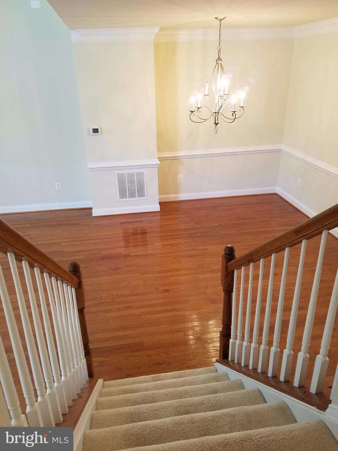 5985 MEADOW BROOK DR