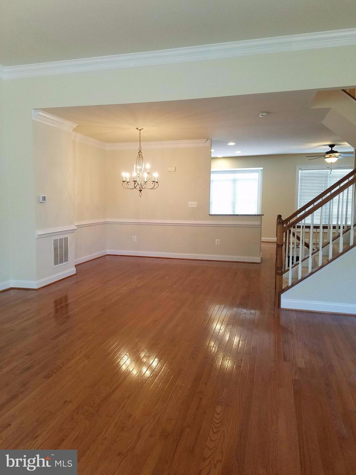 5985 MEADOW BROOK DR