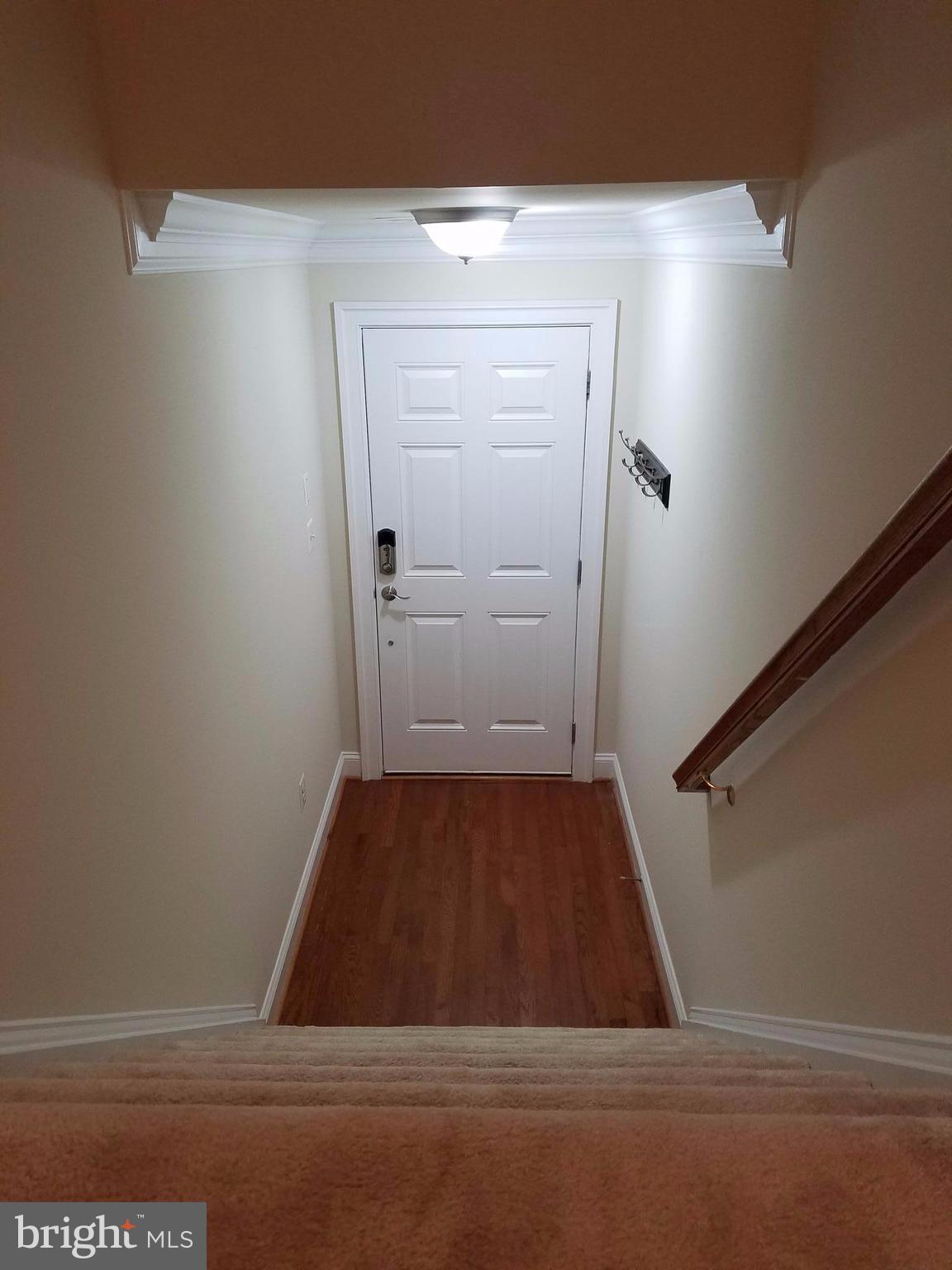 5985 MEADOW BROOK DR