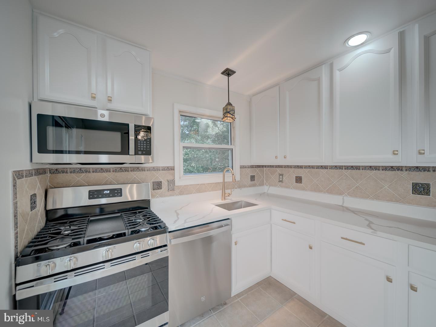 6207 Gemini Ct