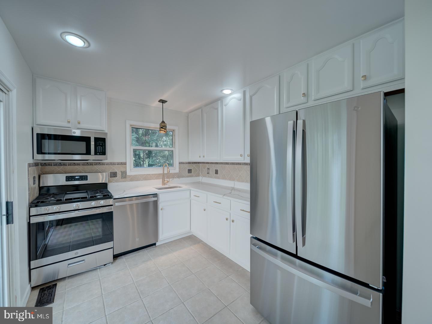 6207 Gemini Ct