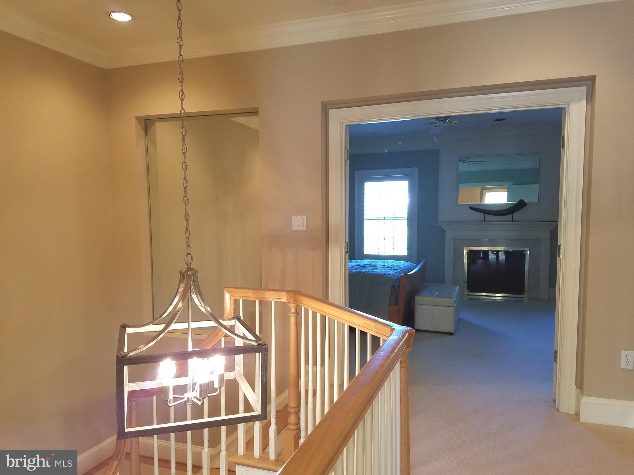 2003 MAYFAIR MCLEAN COURT