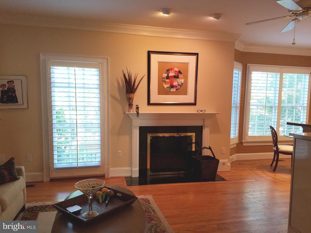 2003 MAYFAIR MCLEAN COURT