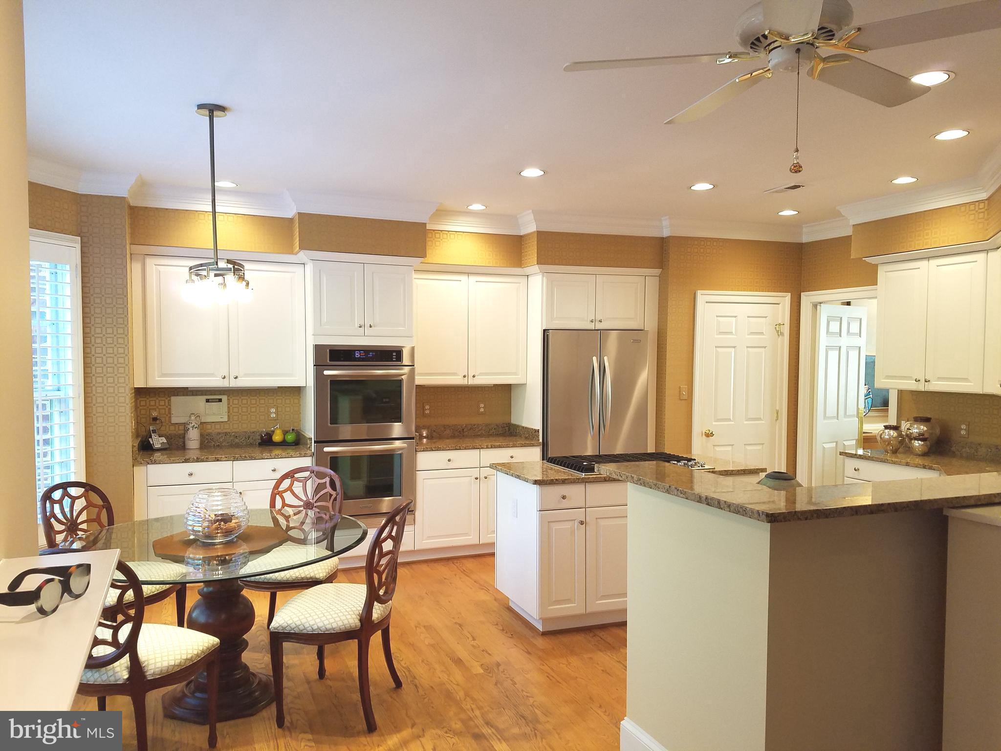 2003 MAYFAIR MCLEAN COURT