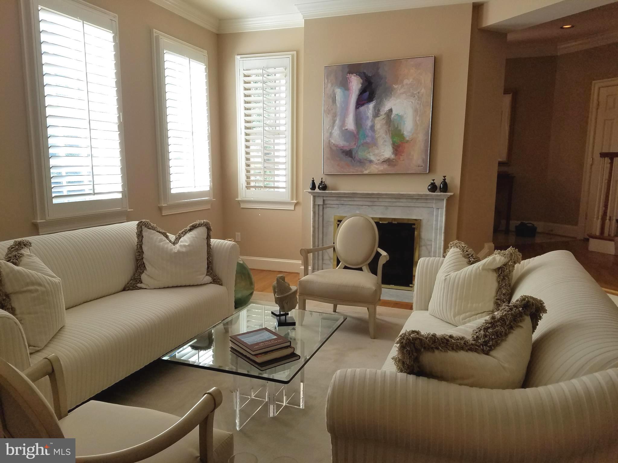 2003 MAYFAIR MCLEAN COURT