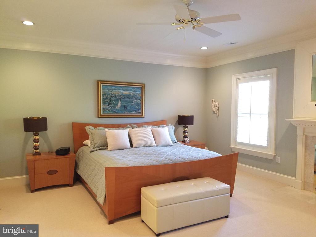 2003 MAYFAIR MCLEAN COURT