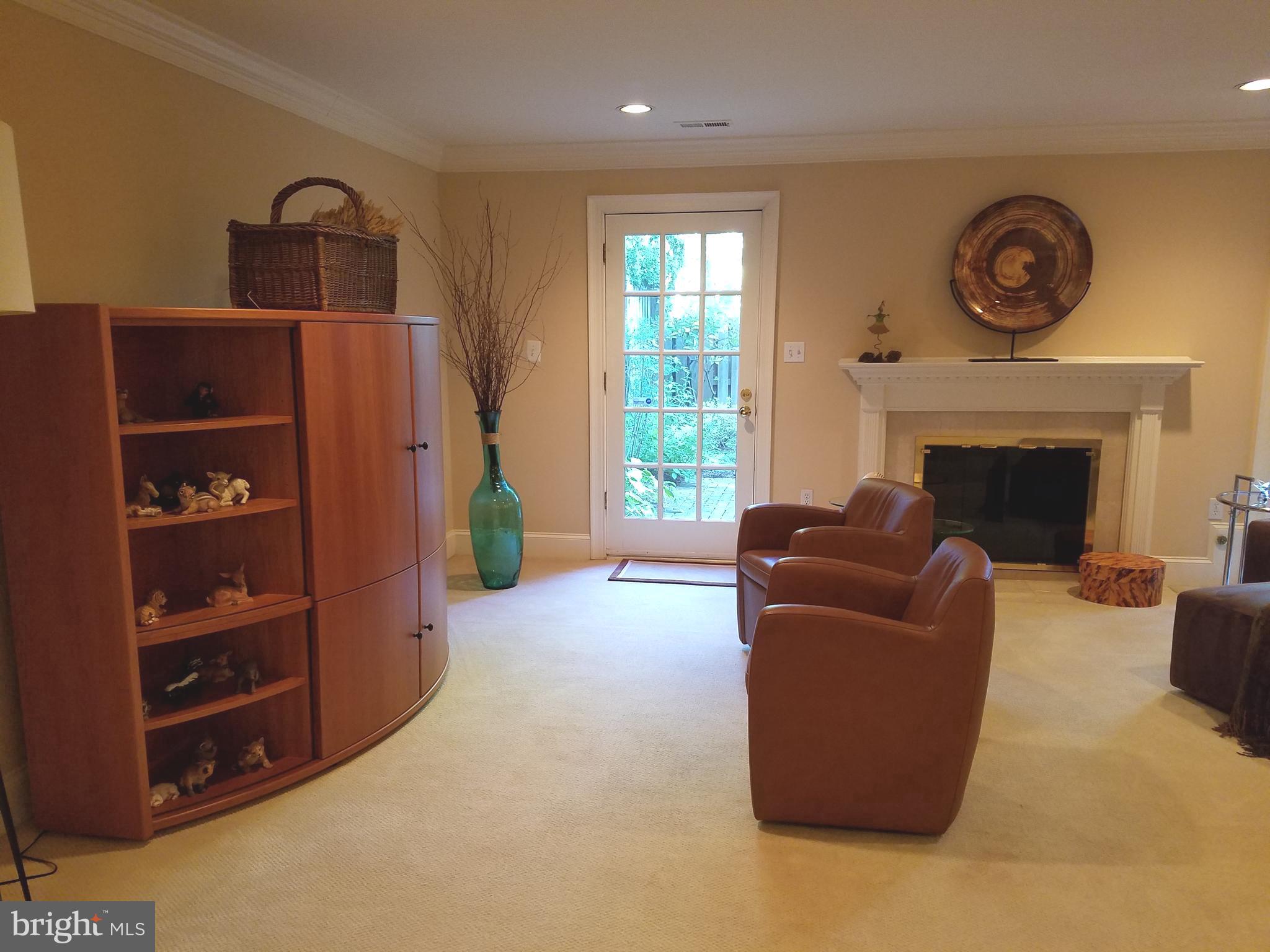 2003 MAYFAIR MCLEAN COURT