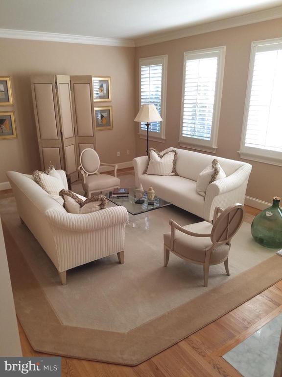 2003 MAYFAIR MCLEAN COURT
