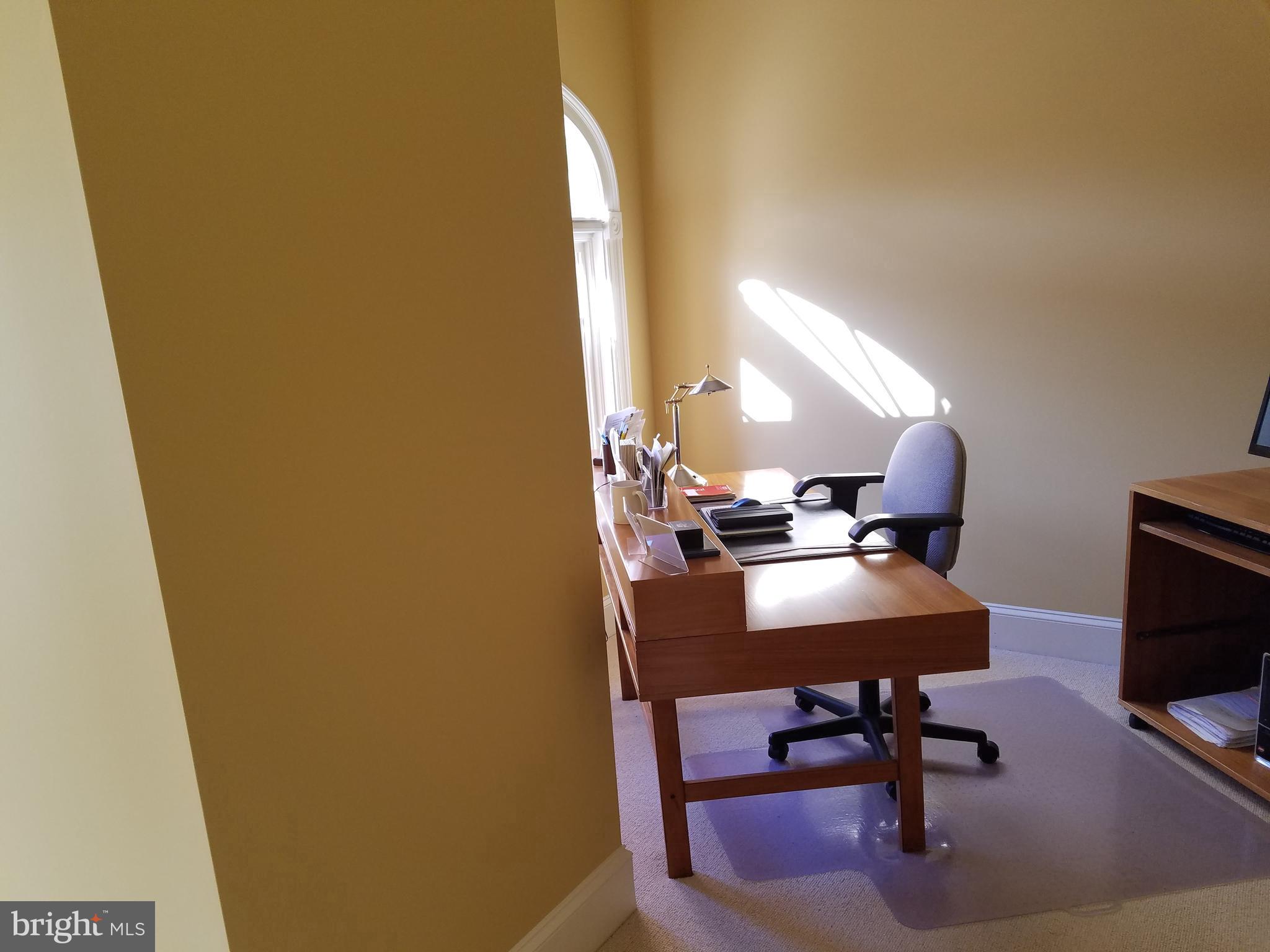 2003 MAYFAIR MCLEAN COURT