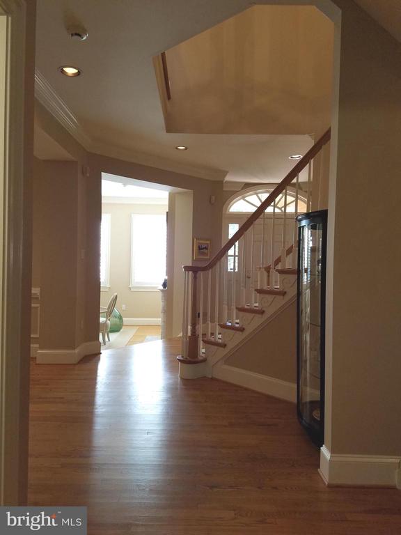2003 MAYFAIR MCLEAN COURT