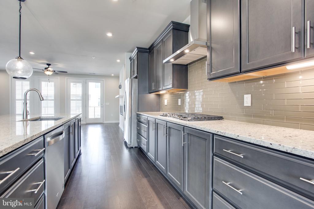 7510 SAWYER FARM WAY