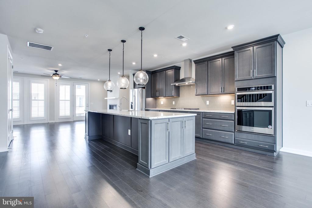 7510 SAWYER FARM WAY