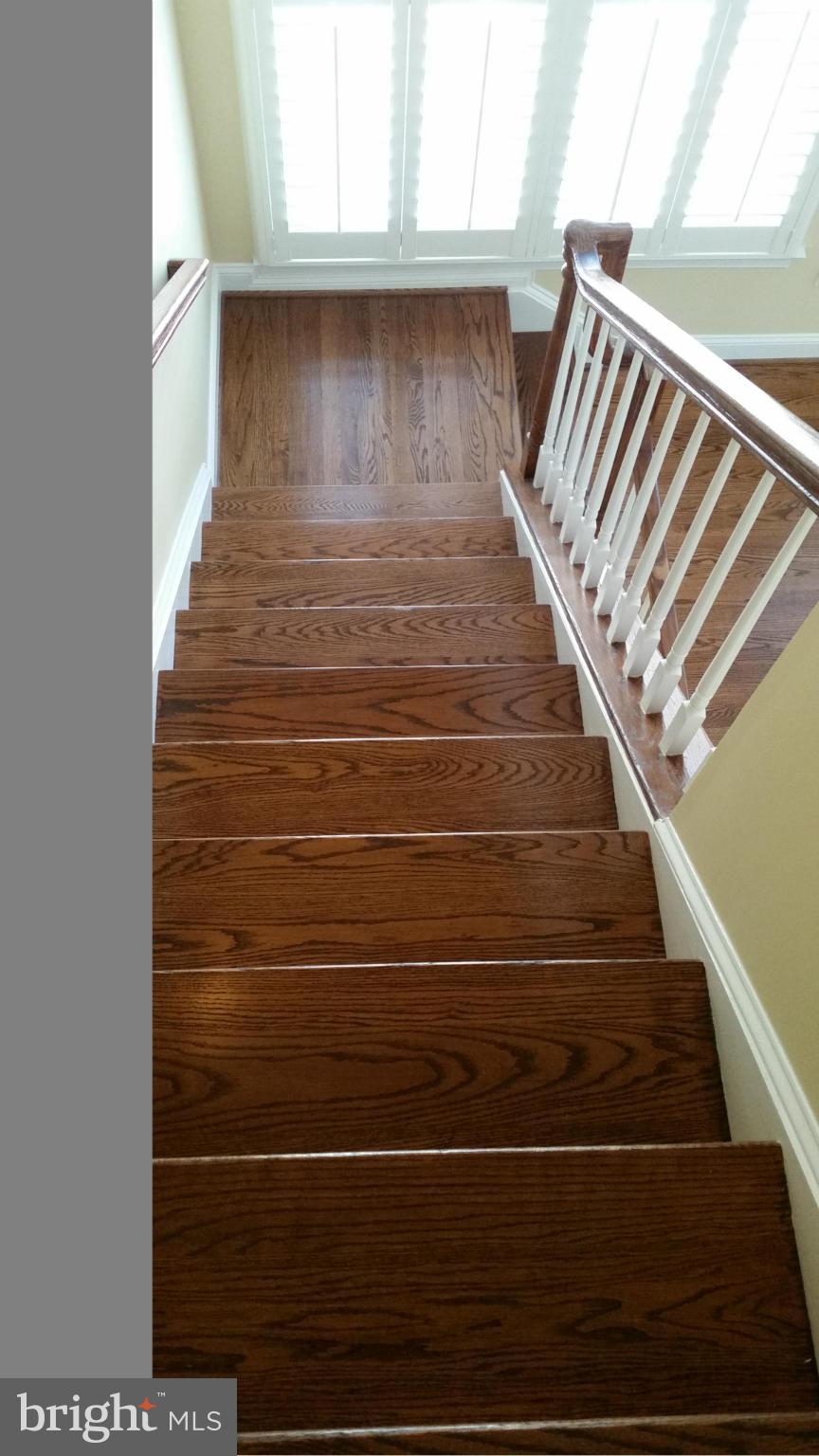 1632 COLONIAL HILLS DRIVE