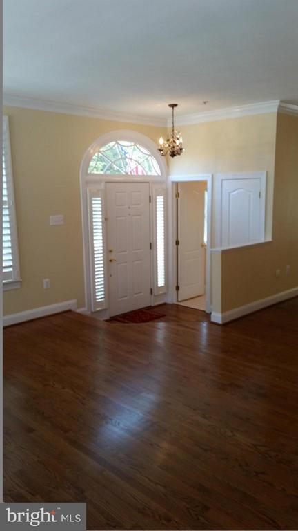 1632 COLONIAL HILLS DRIVE