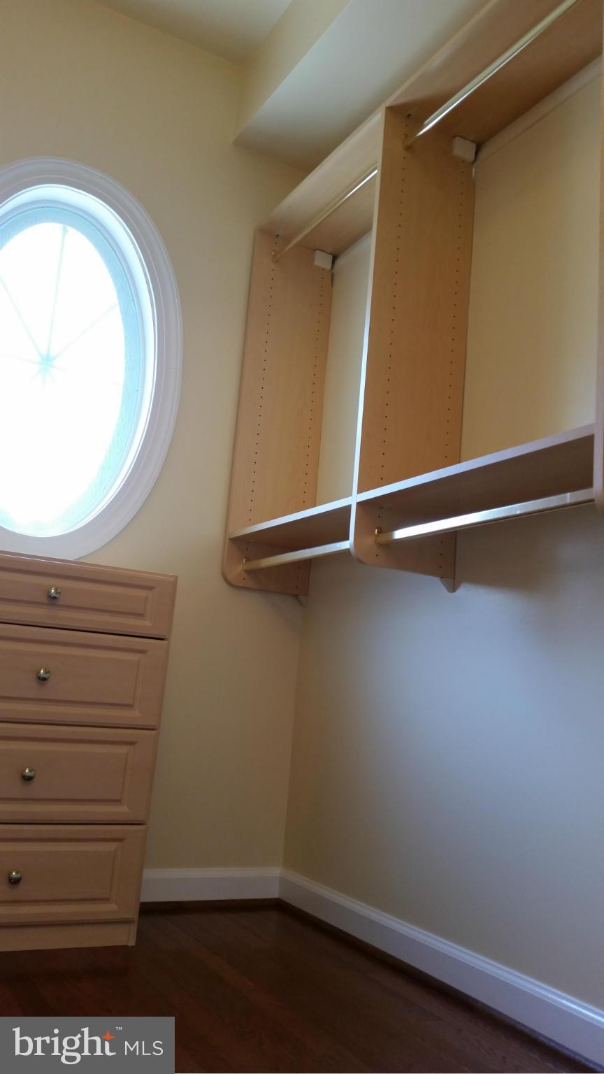 1632 COLONIAL HILLS DRIVE