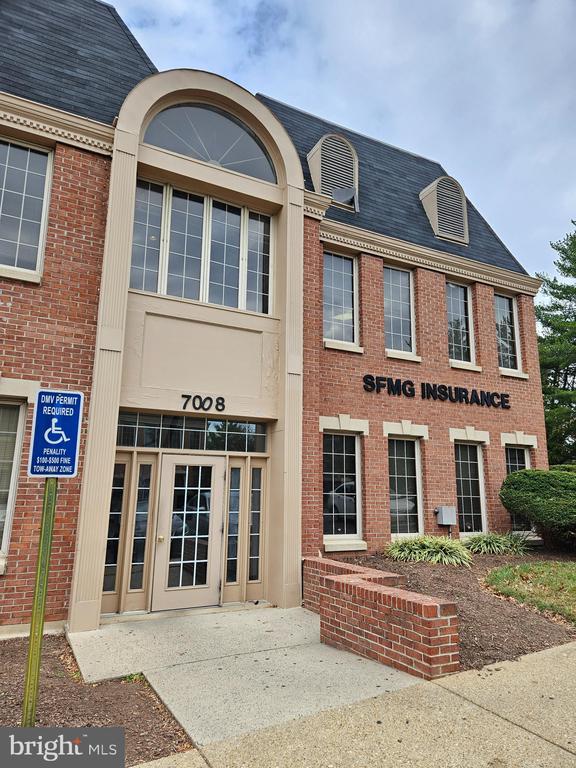7008 LITTLE RIVER TURNPIKE 4K