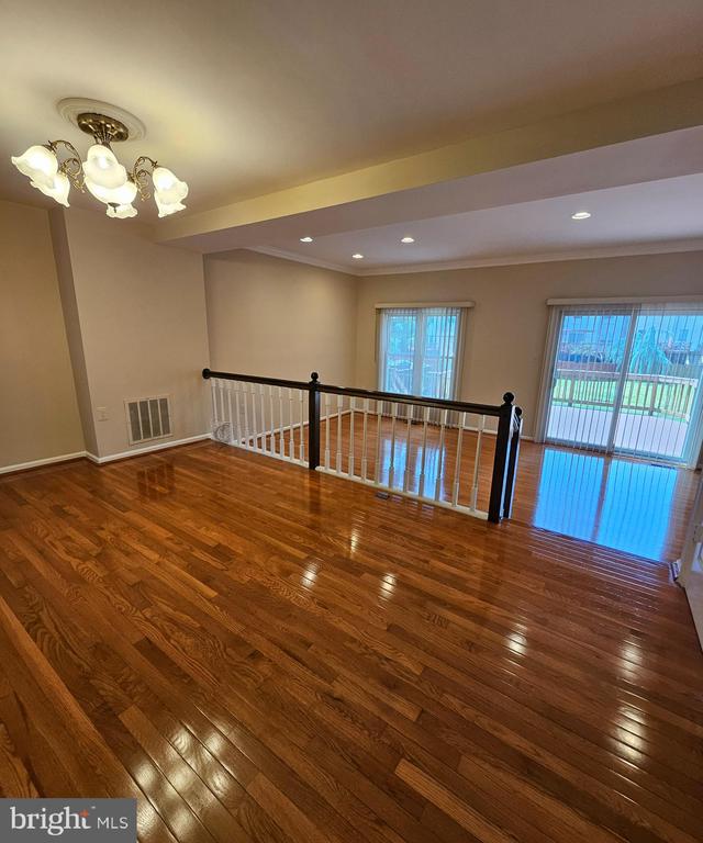 6519 KEMPER LAKES COURT