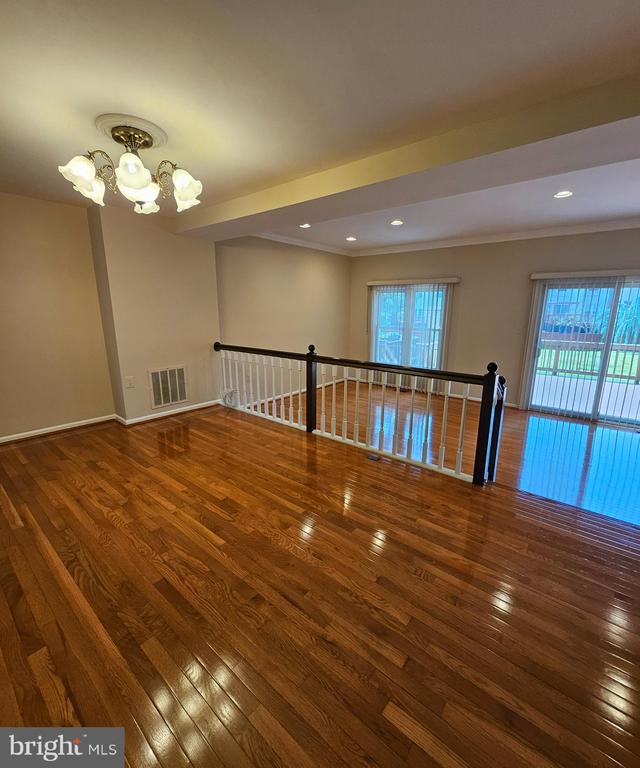 6519 KEMPER LAKES COURT