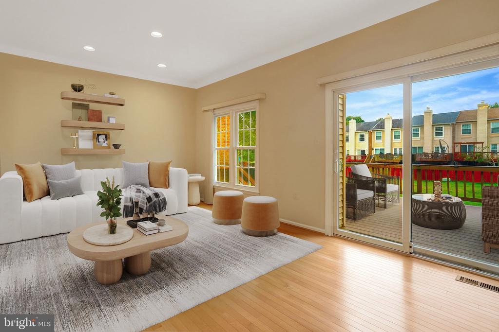 6519 KEMPER LAKES COURT