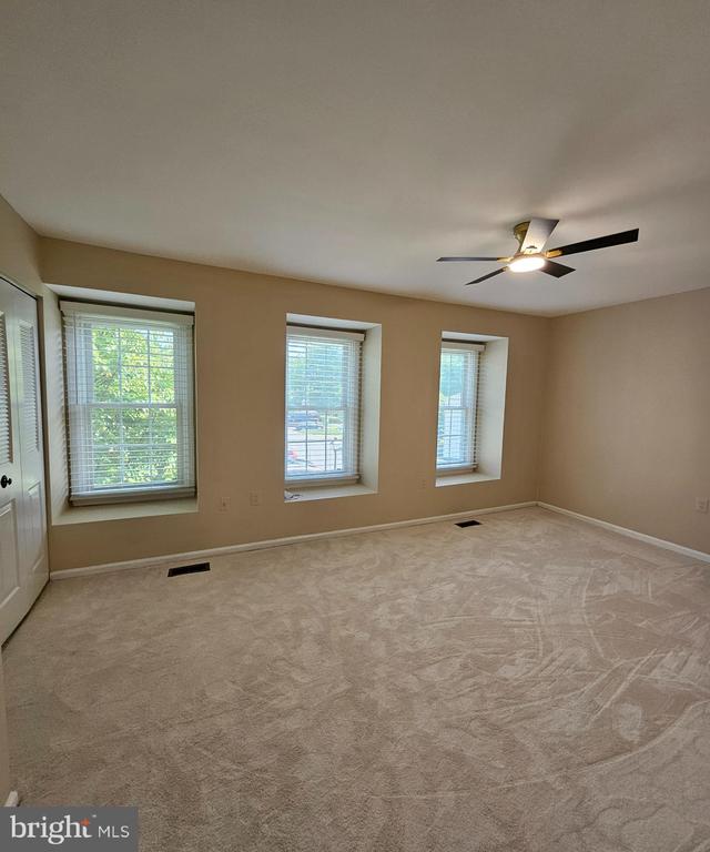 6519 KEMPER LAKES COURT