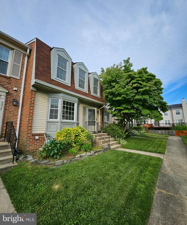 6519 KEMPER LAKES COURT