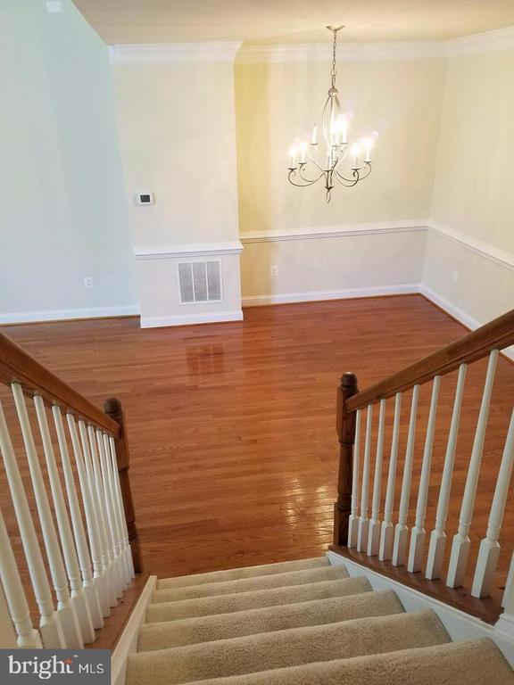 5985 MEADOW BROOK DRIVE