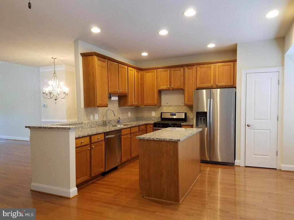 5985 MEADOW BROOK DRIVE