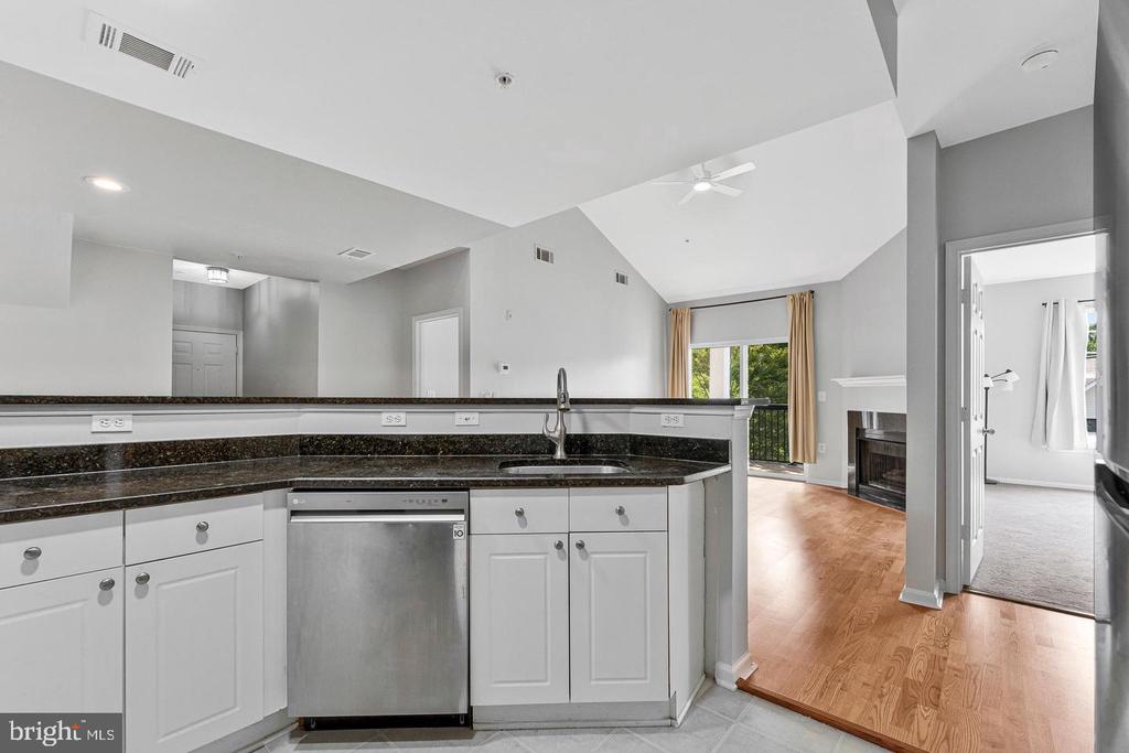 11355 ARISTOTLE DRIVE Unit: 8-413