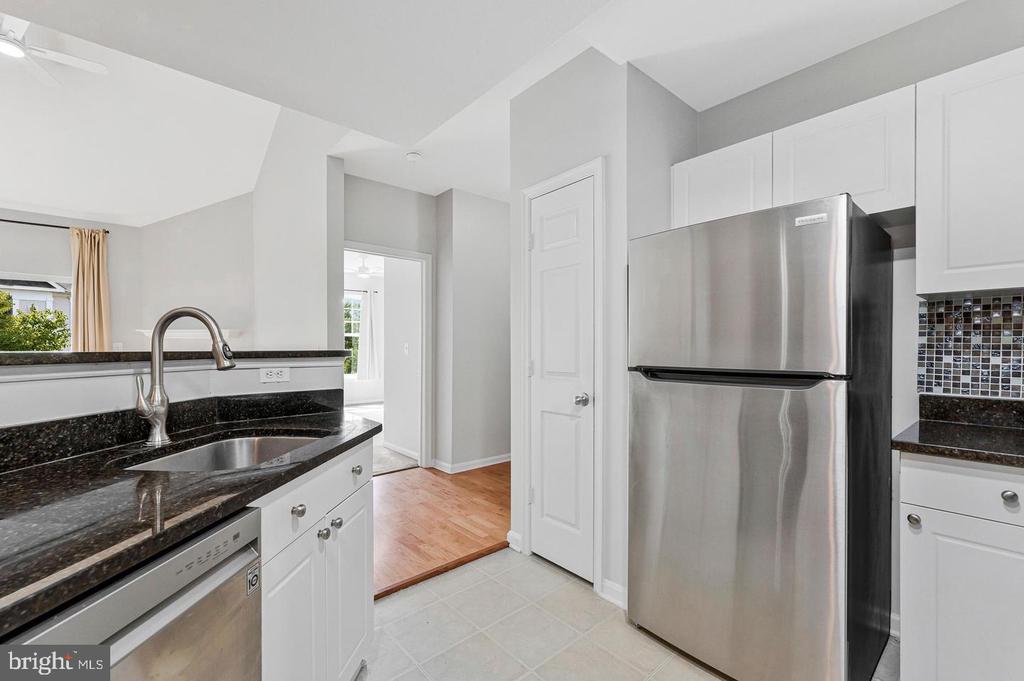 11355 ARISTOTLE DRIVE Unit: 8-413