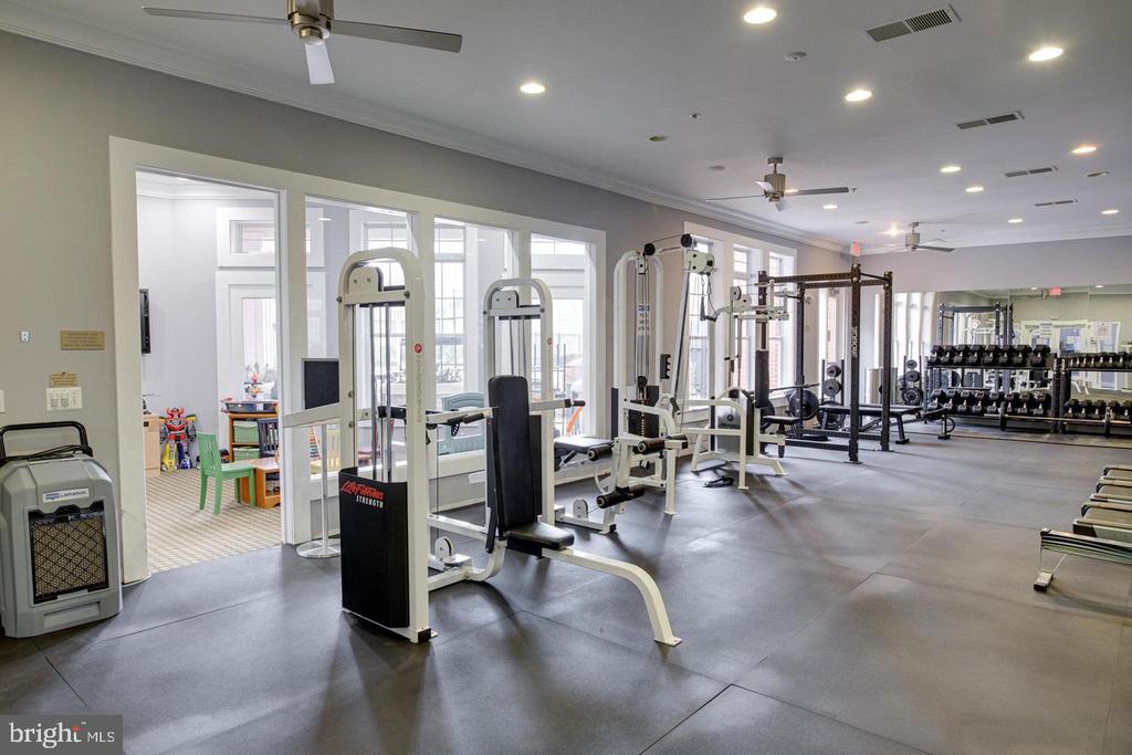 11355 ARISTOTLE DRIVE Unit: 8-413