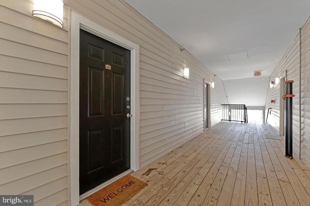 11355 ARISTOTLE DRIVE Unit: 8-413