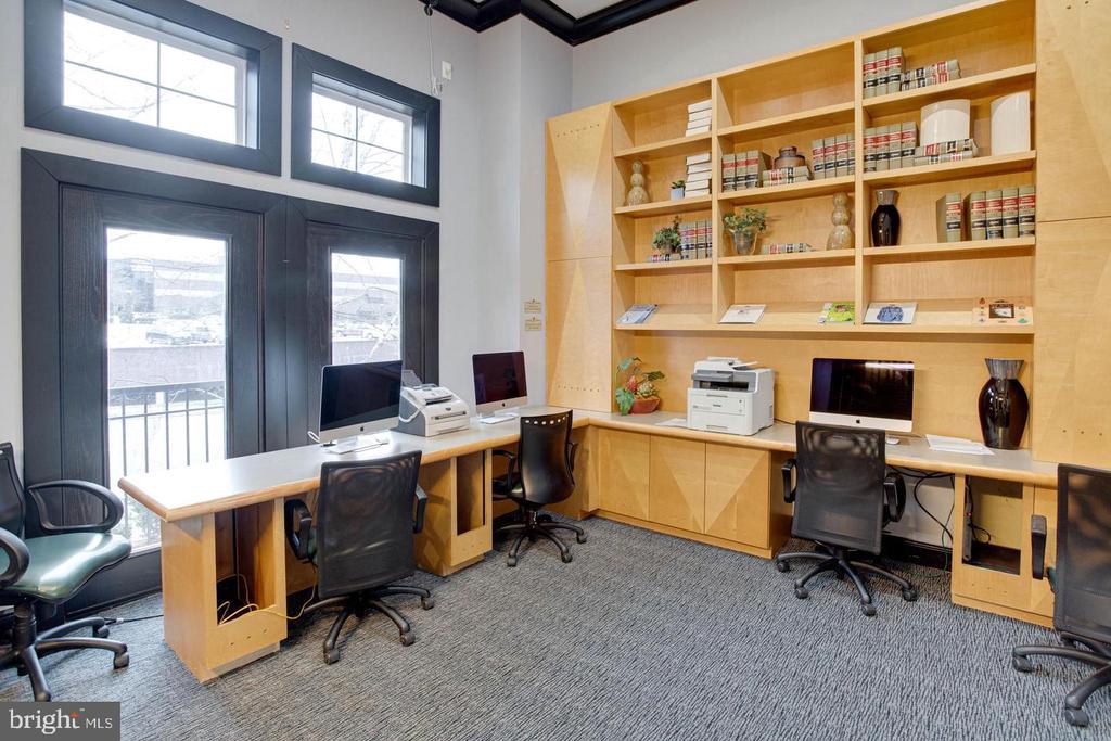 11355 ARISTOTLE DRIVE Unit: 8-413