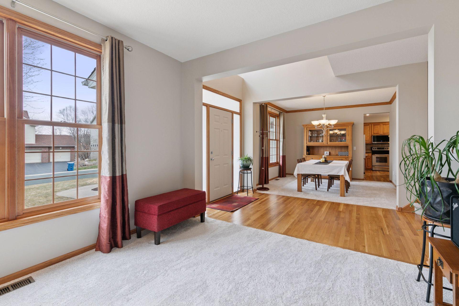 1492 Pinetree Pass