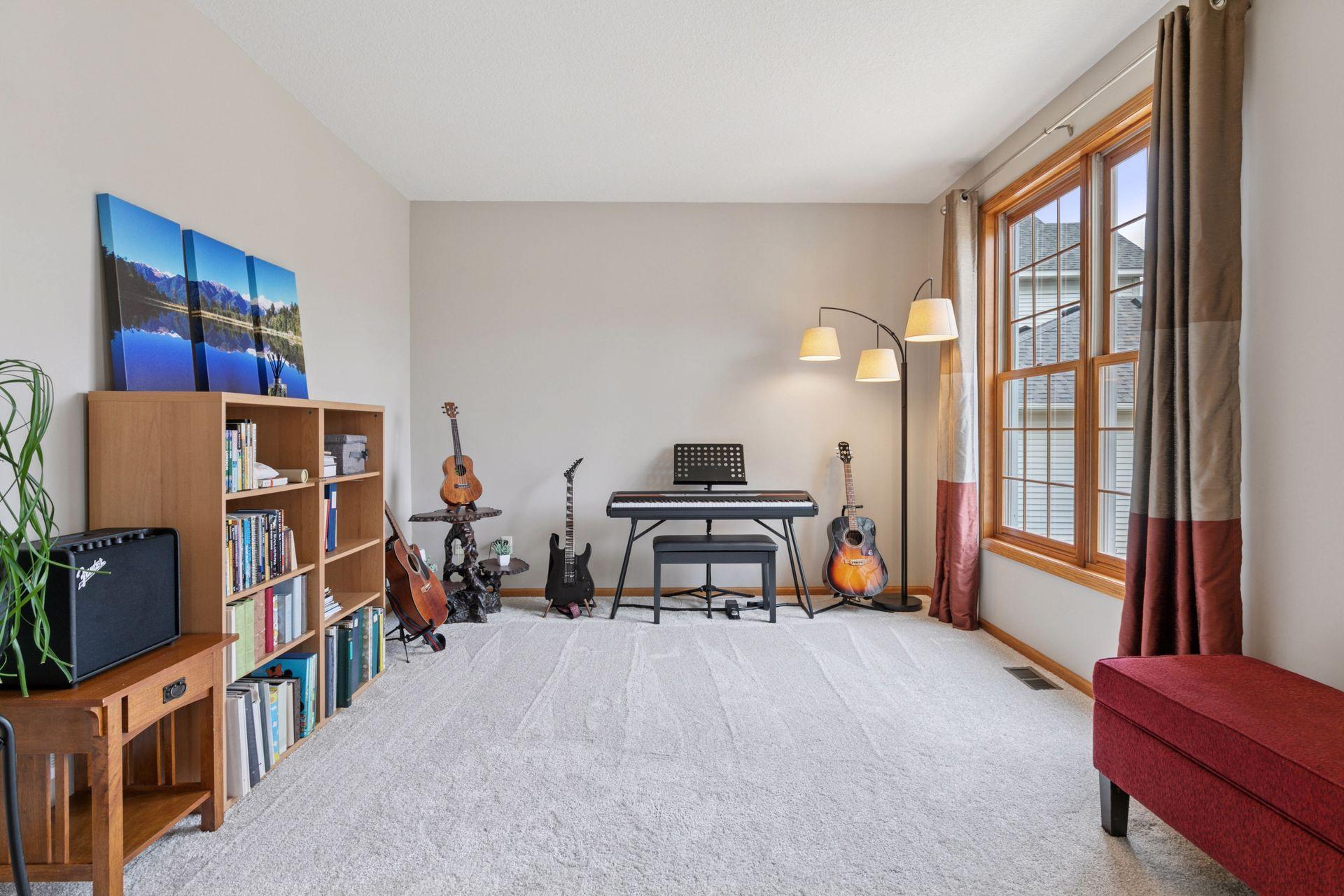 1492 Pinetree Pass
