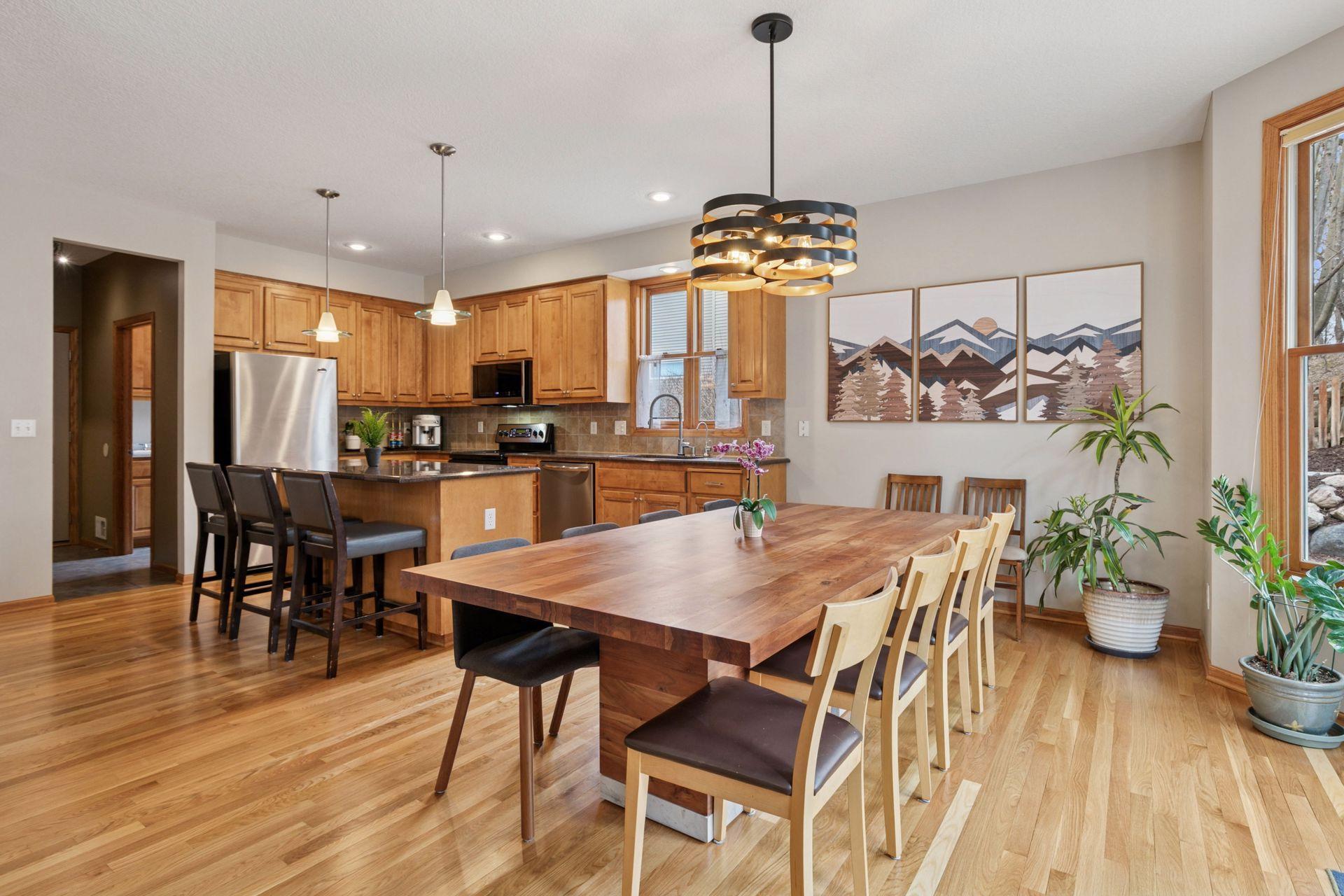 1492 Pinetree Pass