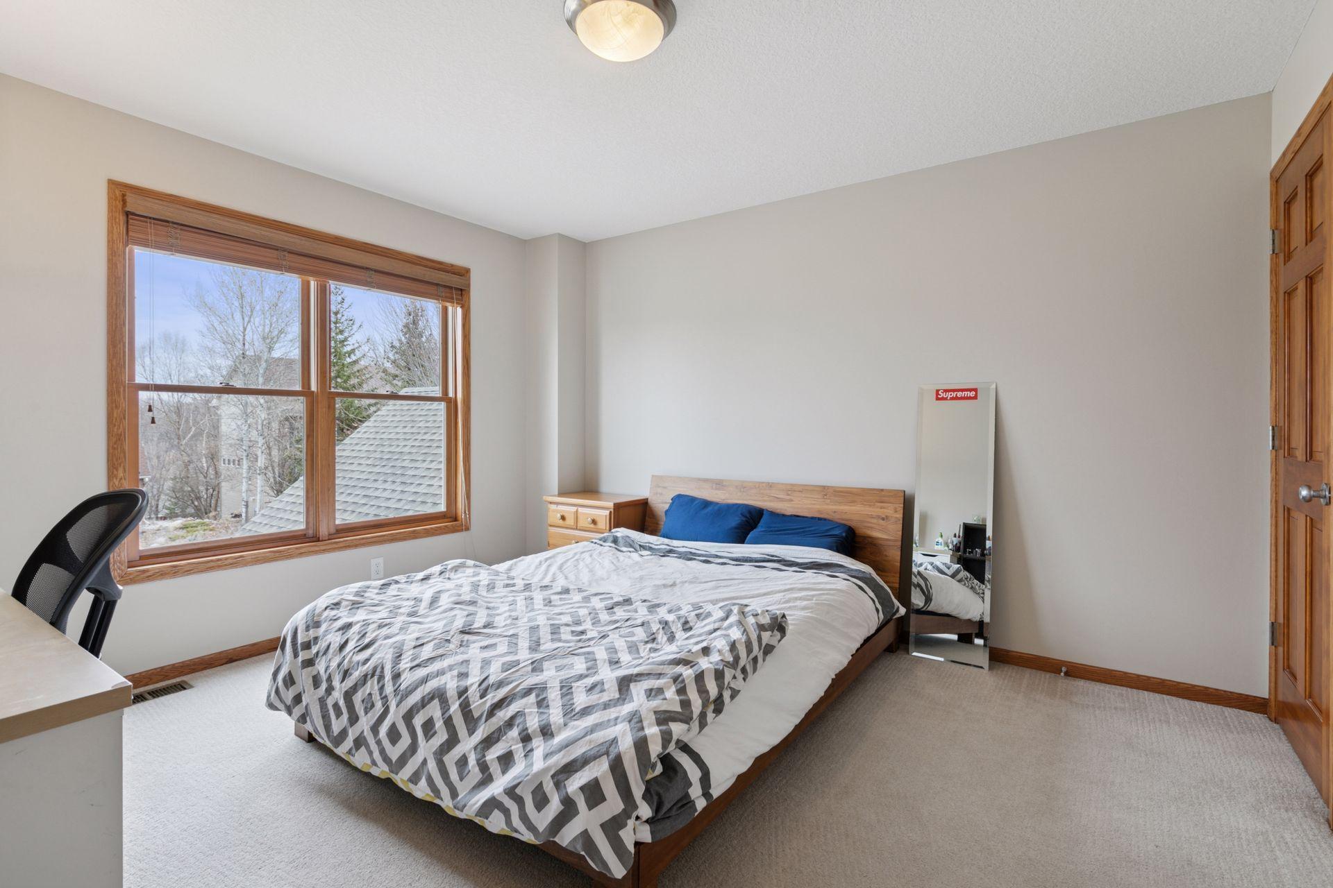 1492 Pinetree Pass